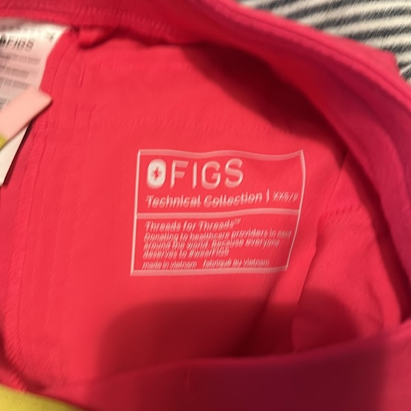 XXS petite figs hot pink jogger scrub pants - Picture 3 of 4